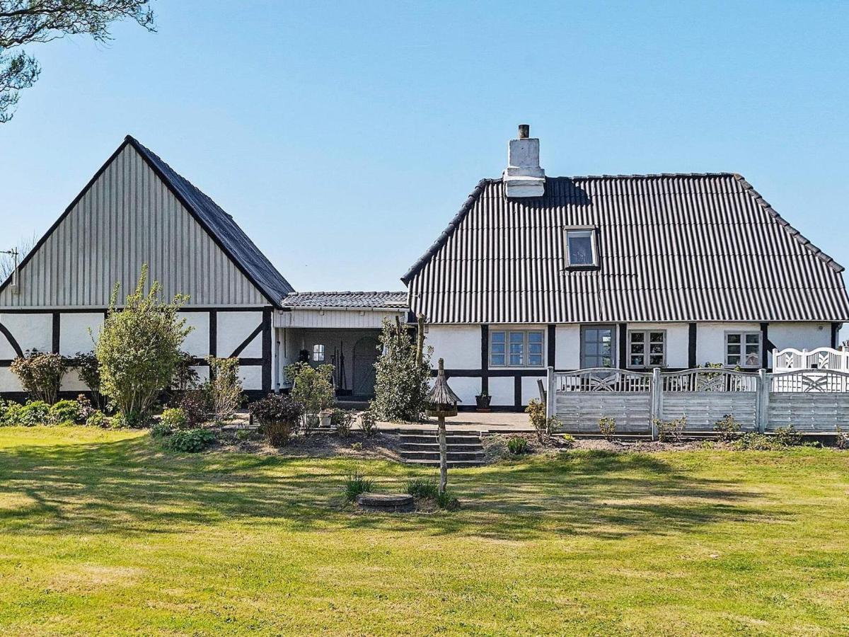 4 Person Holiday Home In Tranek R Tranekær Esterno foto